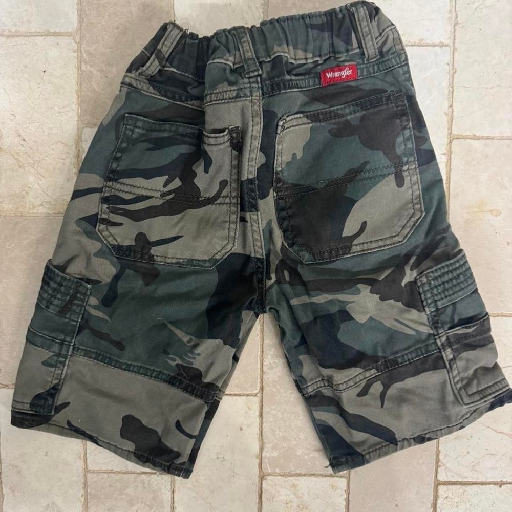 Boys Wrangler Camo Pants Size 6